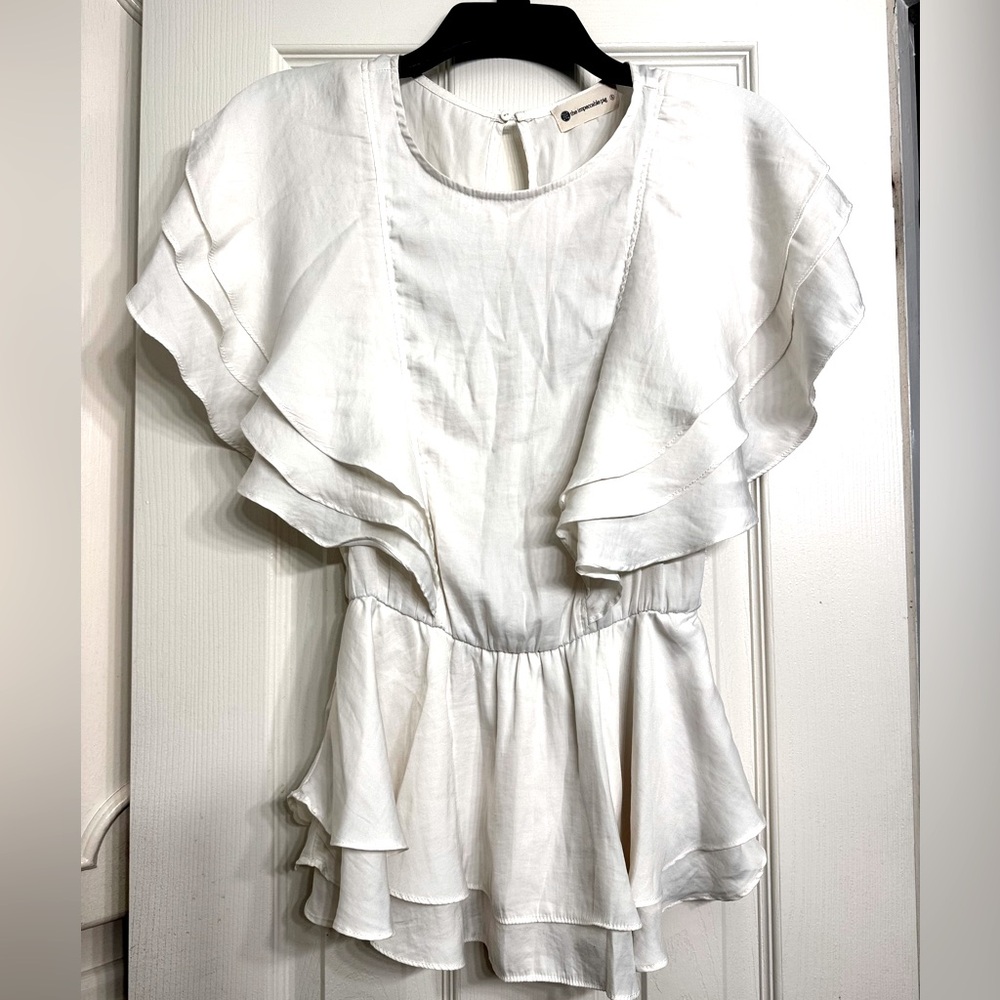 🐷 Impeccable Pig Peplum Blouse